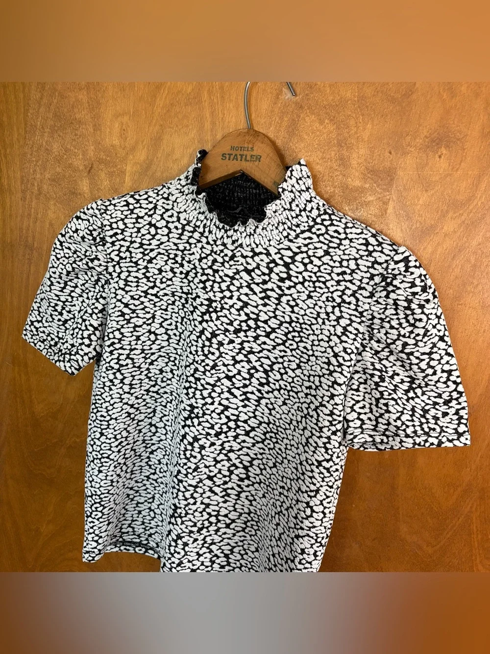 Zara Black & White Leopard Print Puff Mock Neck Sleeve Blouse Top Office Preppy